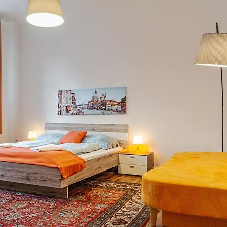 Comfy 2Br- Apartment Near Wiener Stadthalle Екстериор снимка