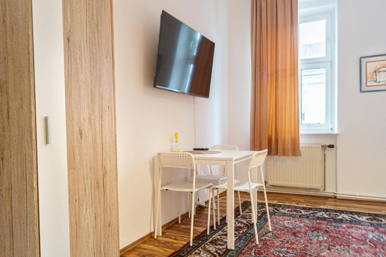 Comfy 2Br- Apartment Near Wiener Stadthalle Екстериор снимка